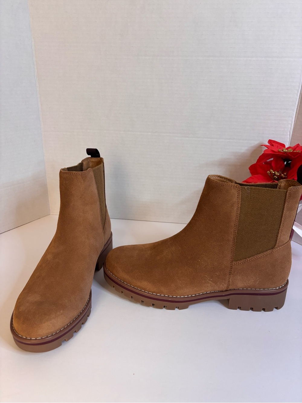 Crown Vintage Tan Suede Chelsea Boots Women's Size 8.5 NIB Brand New - Picture 5 of 8
